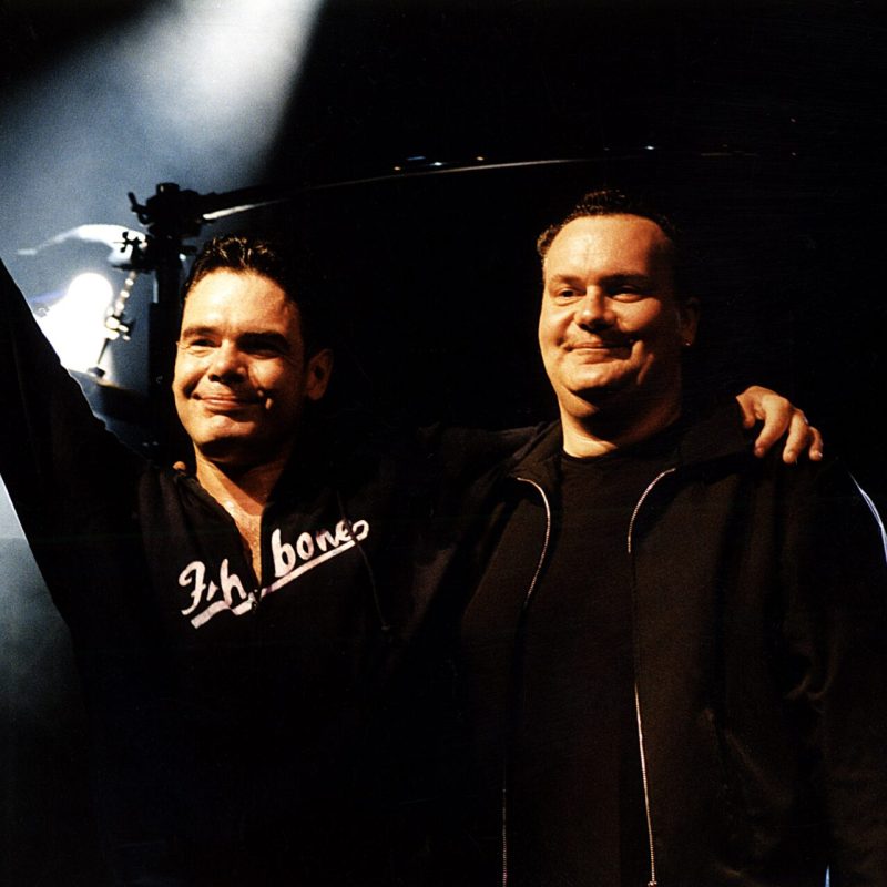 yy 1999 Gold Martin end of show